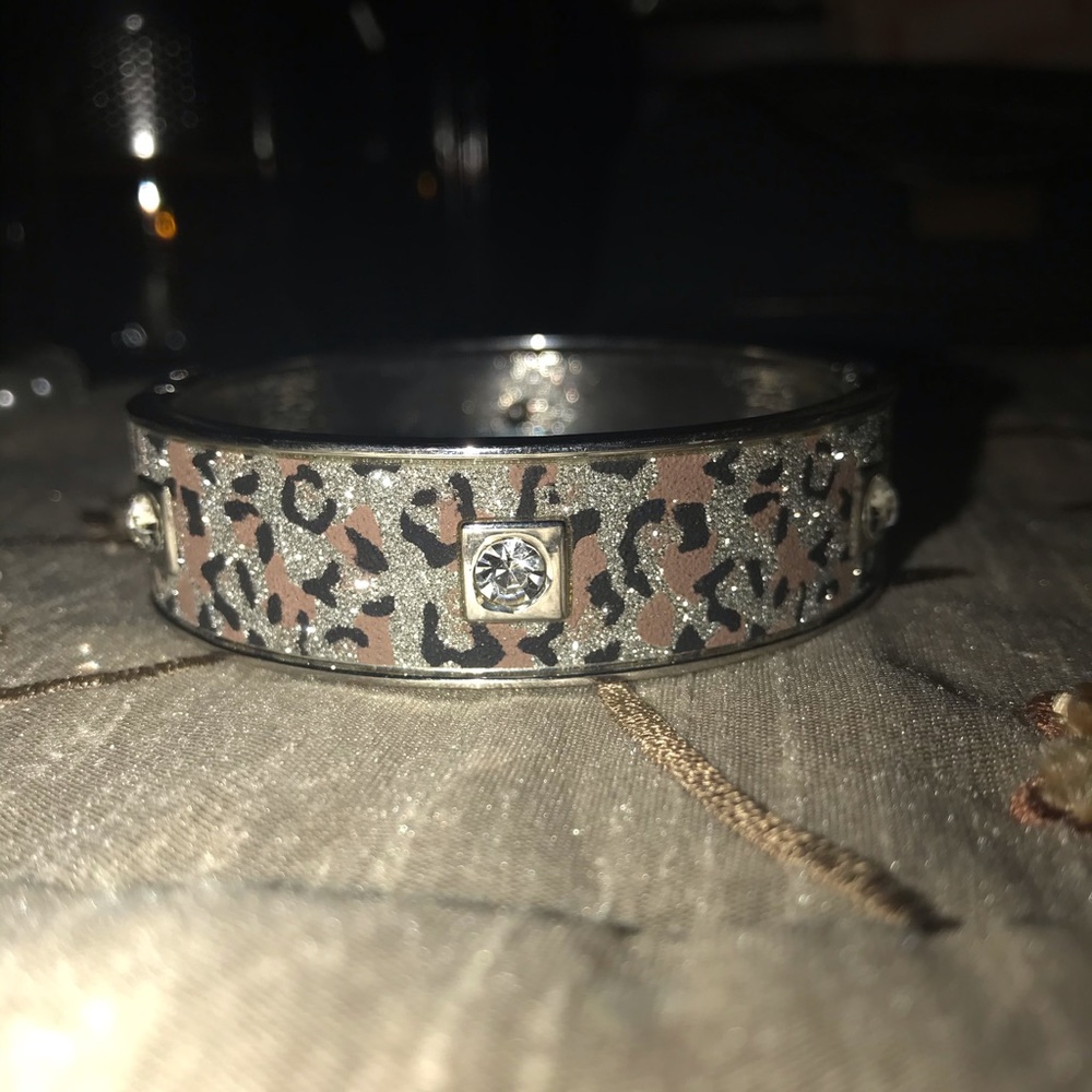 Beautiful cuff bracelet with shimmery detail.